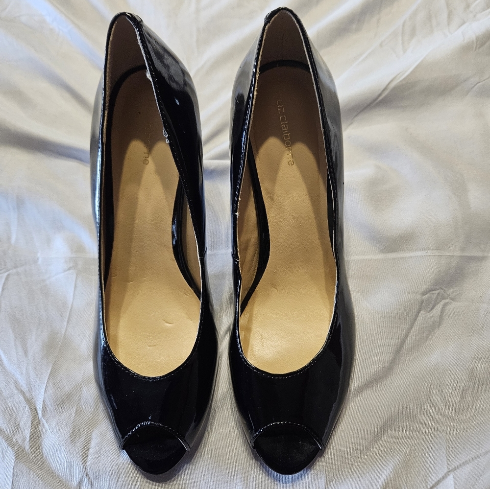 Liz Claiborne Black, Patent Leather, Pep Toe, Heels size 7 1/2